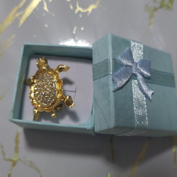 Jewelry - ✨ Trifari Vintage Gold Sea Turtle Brooch – Timeless & Elegant ✨